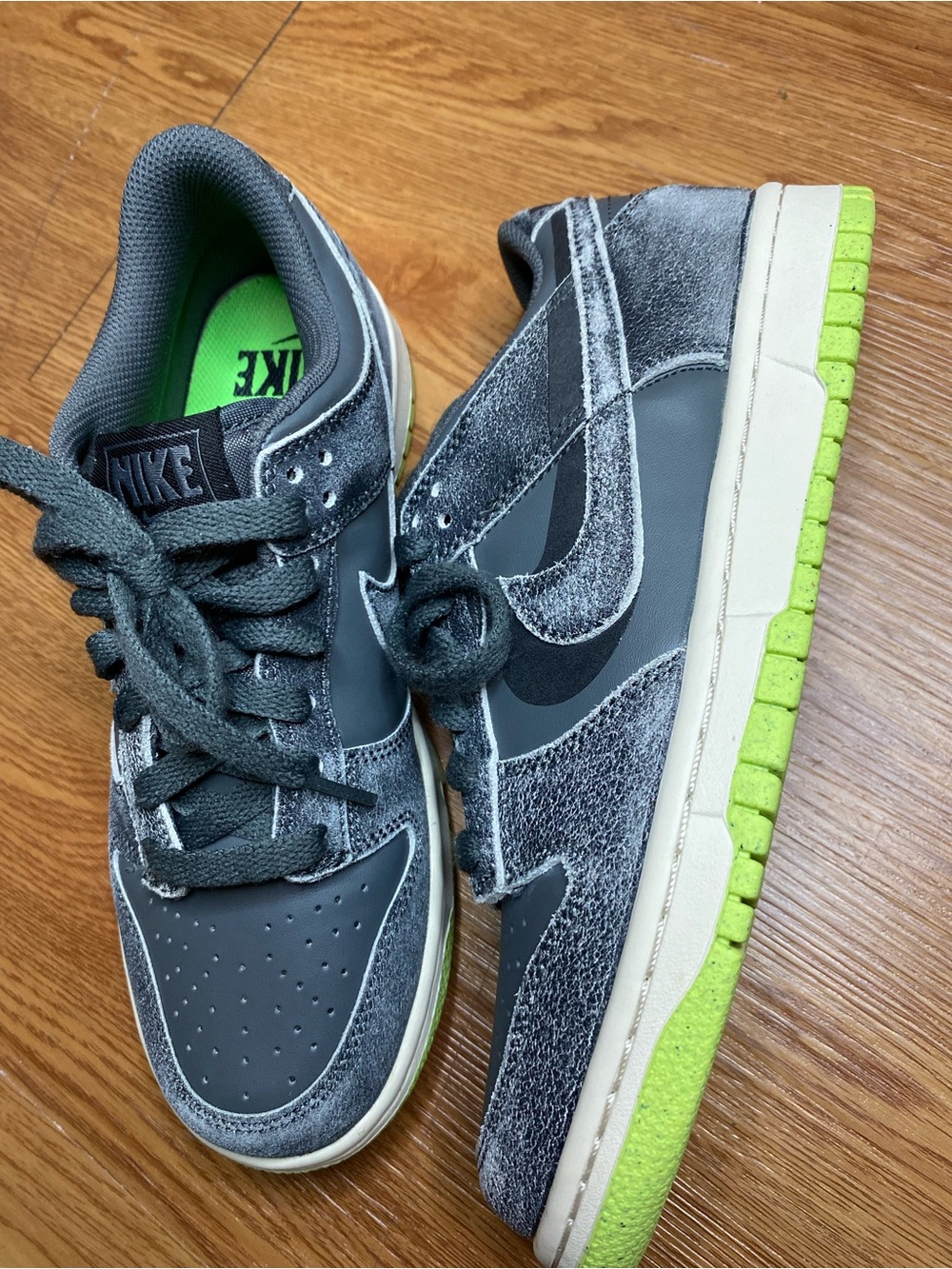 Nike Kids Dark Gray & Lime Green Low-Top Sneakers